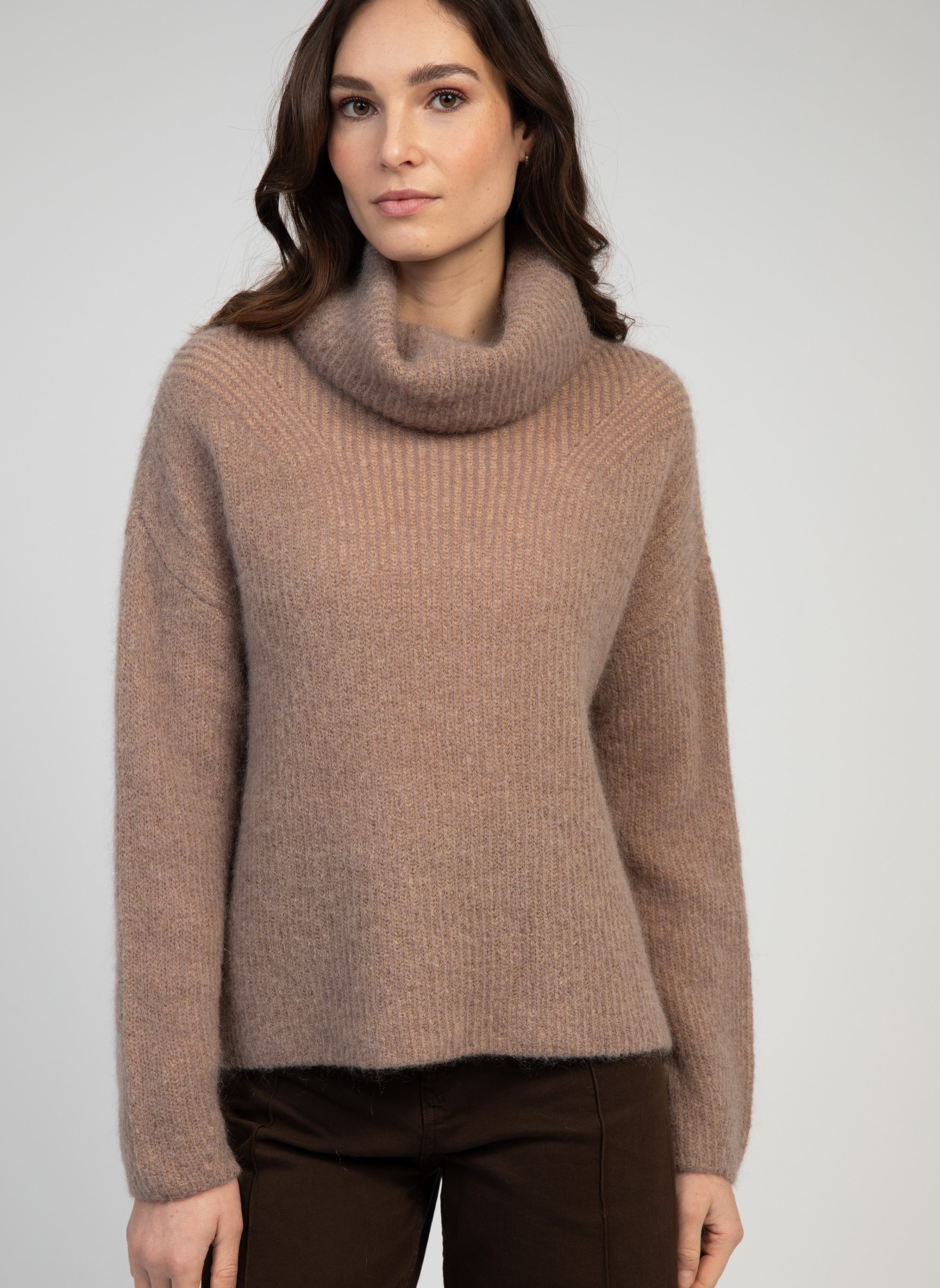 BRON taupe PULL