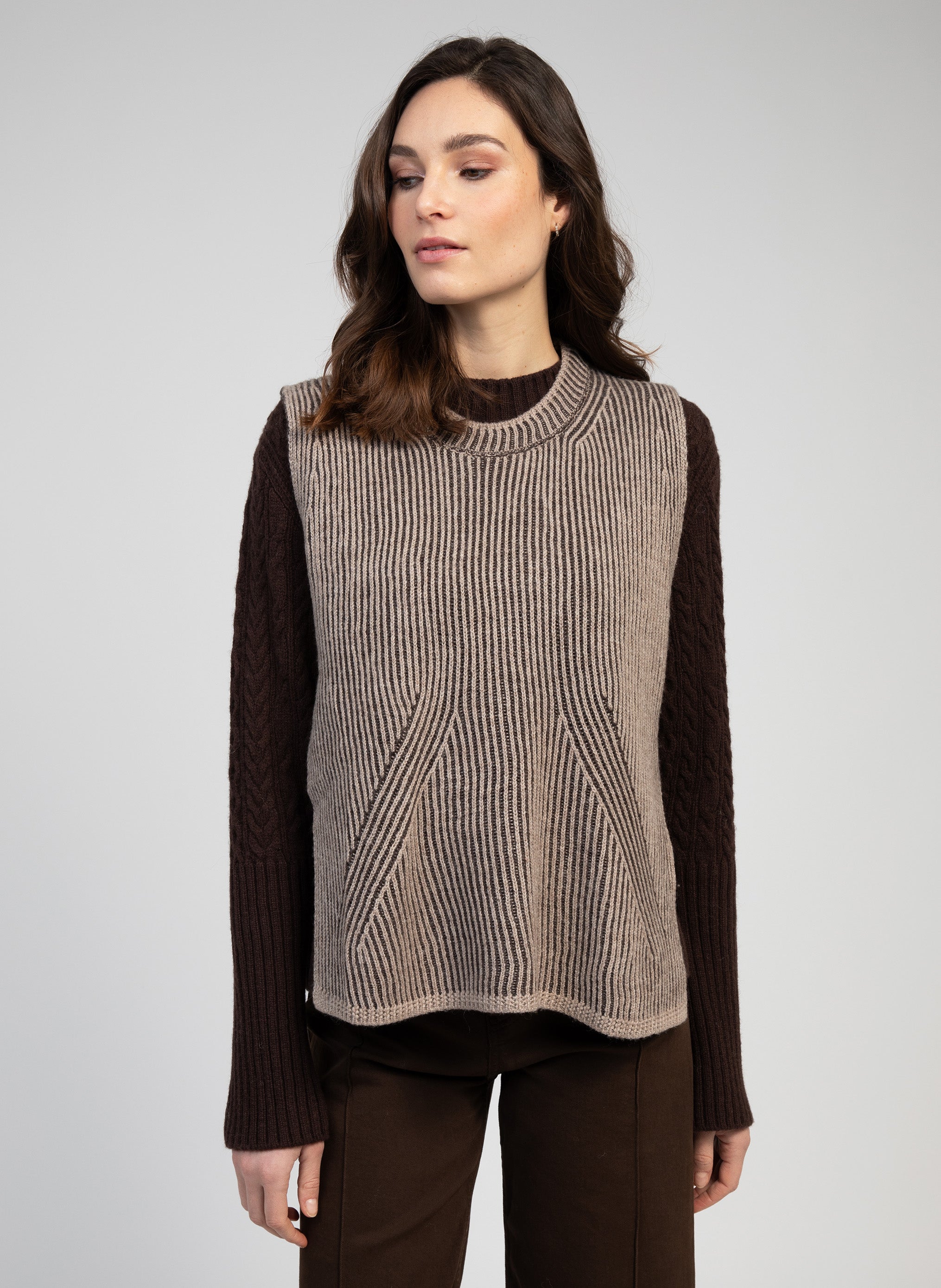 BEVILLA taupe ch sweater